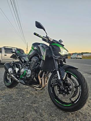 KAWASAKI Z900 